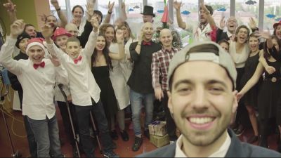 Oncologia e musica insieme per sfidare il cancro, con un sorriso