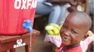 “Dona acqua, salva una vita”: la campagna per l'acqua di Oxfam Italia