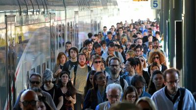 Un'Italia a due velocità: dal Sud ci sposta al Nord, dal Nord all'estero